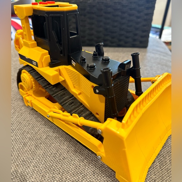 Caterpillar Bulldozer with sound and movement (almost vintage- from the 90s!) - Picture 2 of 6